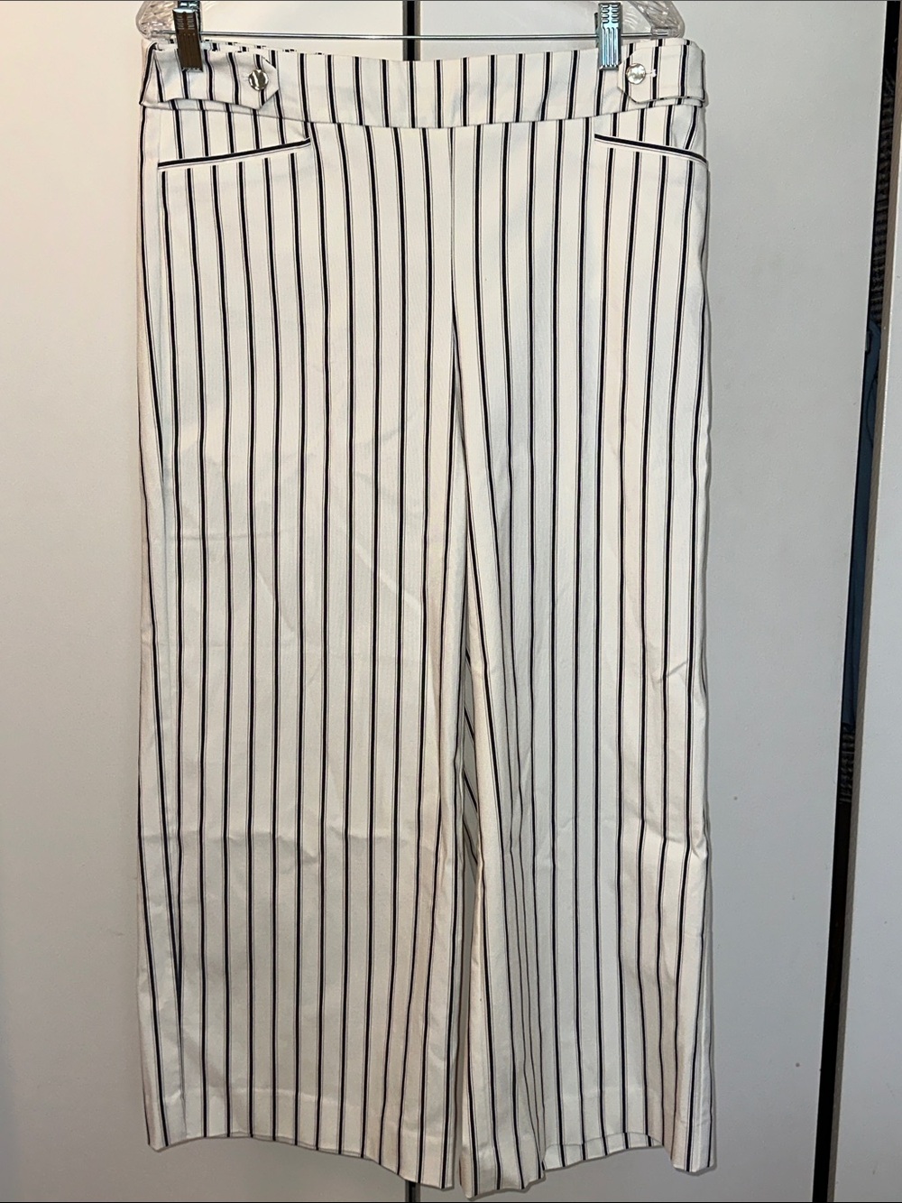 Chicos So slimming Brigette Wide Leg pinstripe Pants